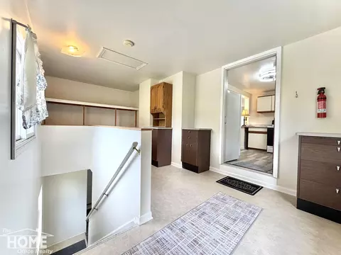 Entry Way - 115 E Grand Riv #1B/1B, Bancroft, MI 48414 photo 3 of 4
