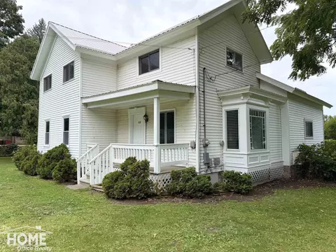 Exterior - 115 E Grand Riv #1B/1B, Bancroft, MI 48414 photo 29 of 31