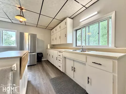 Kitchen - 115 E Grand Riv #1B/1B, Bancroft, MI 48414 photo 3 of 9