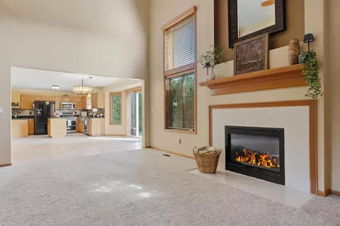 Living - 48556 Belltower, Macomb, MI 48044 photo 5 of 6