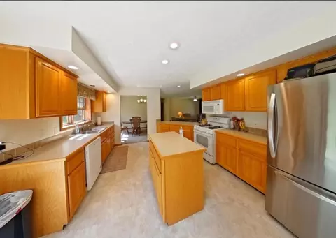 Kitchen - 175 W M 61, Gladwin, MI 48624 photo 1 of 2