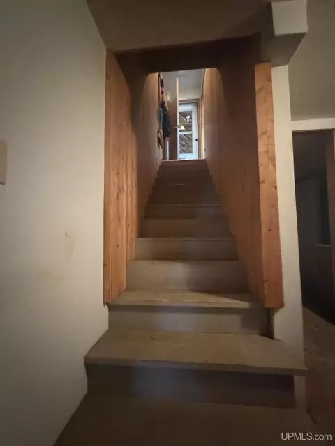 Entry Way - 627 Jopling, Ishpeming, MI 49849 photo 6 of 6