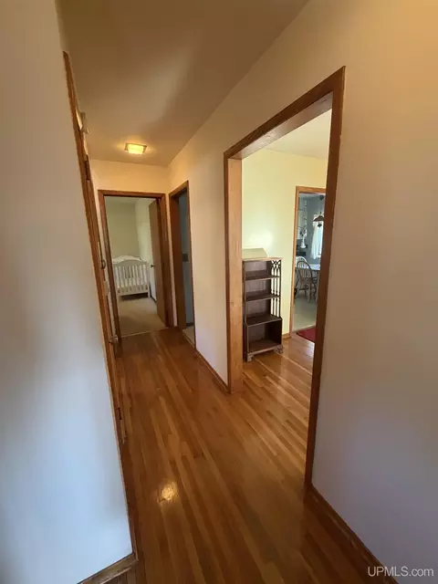 Entry Way - 627 Jopling, Ishpeming, MI 49849 photo 5 of 6