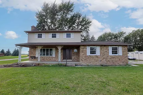 5188 S 7 Mile, Bay City, MI 48706