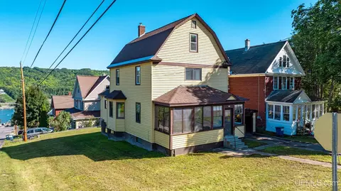 200 E Douglass, Houghton, MI 49931
