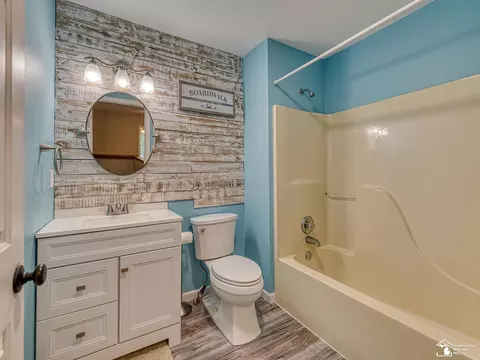 Bath - 834 Navarre, Monroe, MI 48161 photo 3 of 3