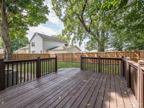 Exterior - 834 Navarre, Monroe, MI 48161 photo 7 of 9