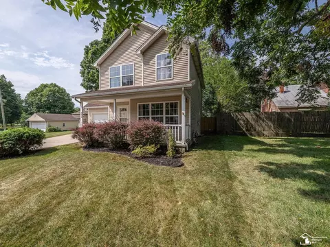 Exterior - 834 Navarre, Monroe, MI 48161 photo 2 of 9