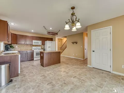 Kitchen - 834 Navarre, Monroe, MI 48161 photo 2 of 4