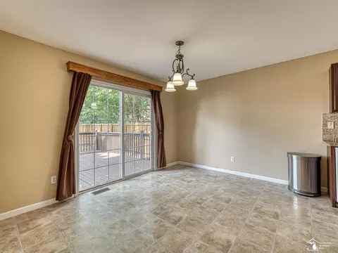 Dining - 834 Navarre, Monroe, MI 48161 photo 1 of 2