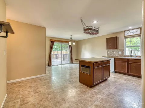 Kitchen - 834 Navarre, Monroe, MI 48161 photo 3 of 4