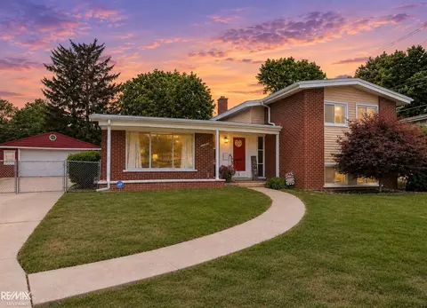20333 Weyher, Livonia, MI 48152
