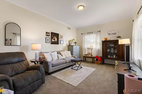 Living - 3165 Cobblestone Rdg, Tecumseh, MI 49286 photo 1 of 5