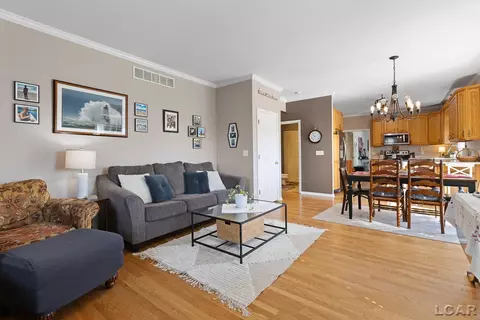 Living - 3165 Cobblestone Rdg, Tecumseh, MI 49286 photo 5 of 5