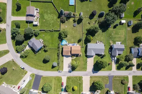 View/Area - 3165 Cobblestone Rdg, Tecumseh, MI 49286 photo 10 of 11