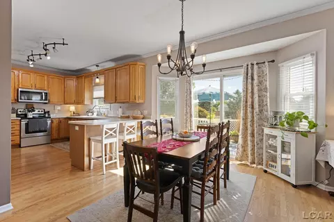 Dining - 3165 Cobblestone Rdg, Tecumseh, MI 49286 photo 1 of 3