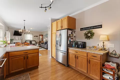 Kitchen - 3165 Cobblestone Rdg, Tecumseh, MI 49286 photo 5 of 5