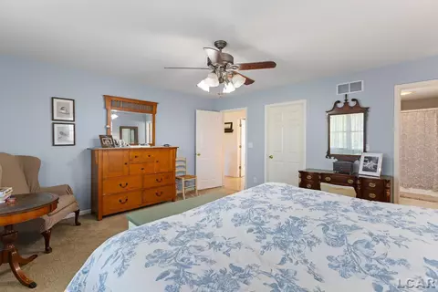 Bedroom - 3165 Cobblestone Rdg, Tecumseh, MI 49286 photo 6 of 6
