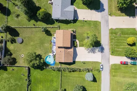 View/Area - 3165 Cobblestone Rdg, Tecumseh, MI 49286 photo 9 of 11