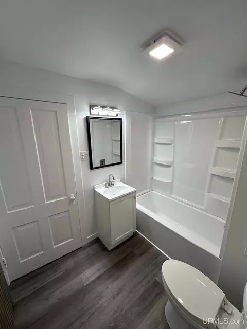 Bath - 493 Jasper, Ishpeming, MI 49849 photo 3 of 3