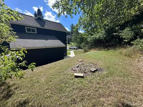 Exterior - 493 Jasper, Ishpeming, MI 49849 photo 4 of 5