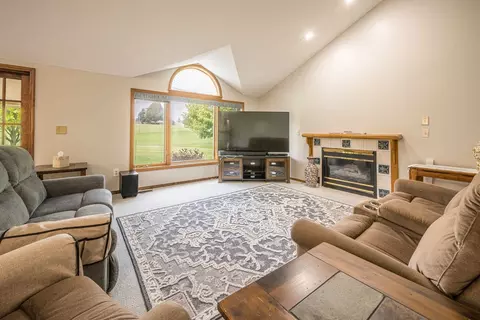 Living - 1520 Dormie, Gladwin, MI 48624 photo 1 of 5