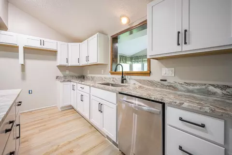 Kitchen - 1520 Dormie, Gladwin, MI 48624 photo 1 of 6