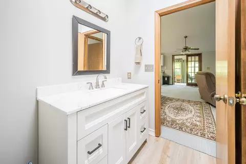 Bath - 1520 Dormie, Gladwin, MI 48624 photo 2 of 3