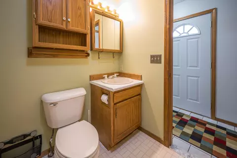 Bath - 1520 Dormie, Gladwin, MI 48624 photo 1 of 3