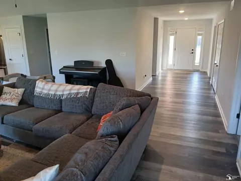 Entry Way - 4924 Skylark, Monroe, MI 48161 photo 1 of 3