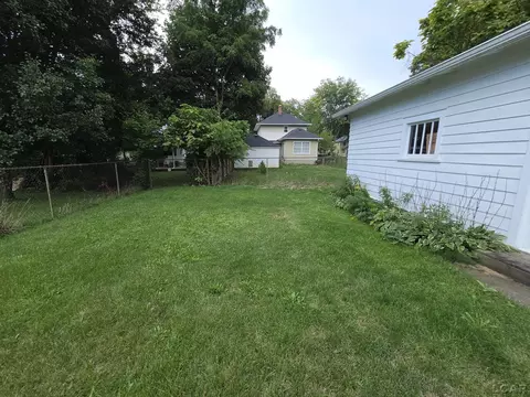 Exterior - 133 N Wisner, Jackson, MI 49202 photo 6 of 11