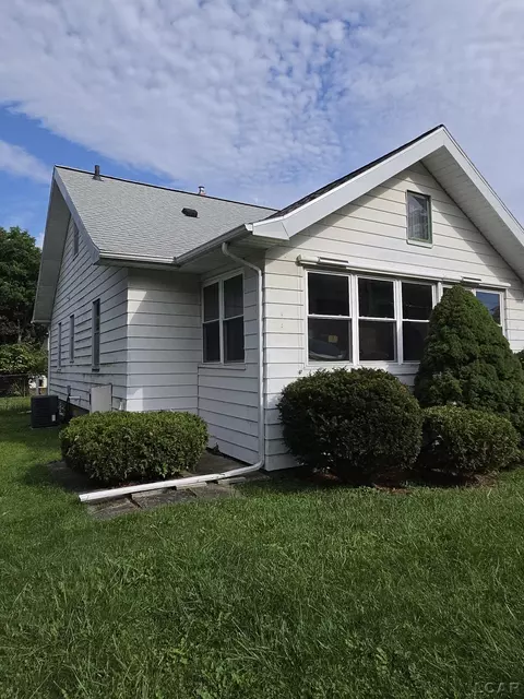 Exterior - 133 N Wisner, Jackson, MI 49202 photo 1 of 11
