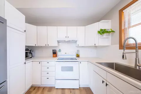 Kitchen - 1080 Suncliffe, Ishpeming, MI 49849 photo 2 of 4