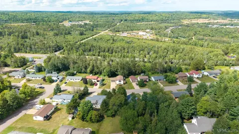 View/Area - 1080 Suncliffe, Ishpeming, MI 49849 photo 3 of 7