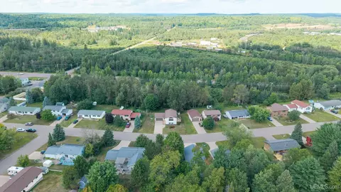 View/Area - 1080 Suncliffe, Ishpeming, MI 49849 photo 5 of 7