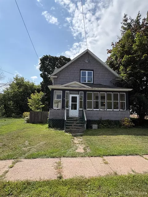 727 Sutherland, Ironwood, MI 49938