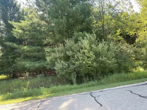 97 Salisbury, Gladwin, MI 48624 photo 3