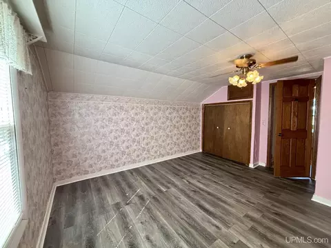 Bedroom - 411 Wright, Marquette, MI 49855 photo 5 of 11