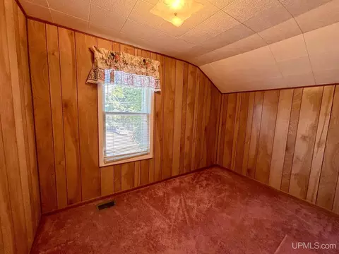 Bedroom - 411 Wright, Marquette, MI 49855 photo 9 of 11