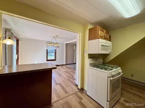 Kitchen - 411 Wright, Marquette, MI 49855 photo 4 of 7