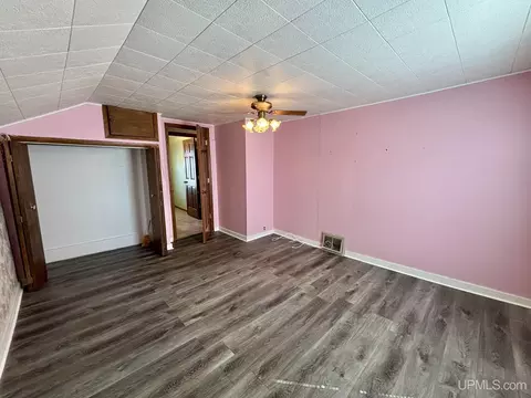 Bedroom - 411 Wright, Marquette, MI 49855 photo 2 of 11
