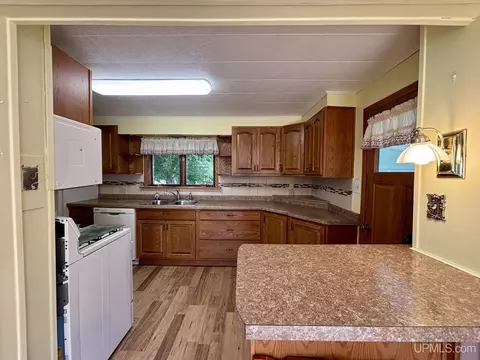 Kitchen - 411 Wright, Marquette, MI 49855 photo 5 of 7