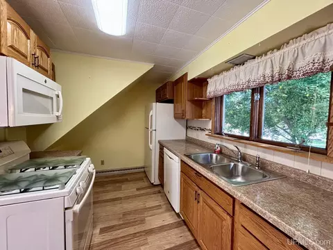 Kitchen - 411 Wright, Marquette, MI 49855 photo 3 of 7