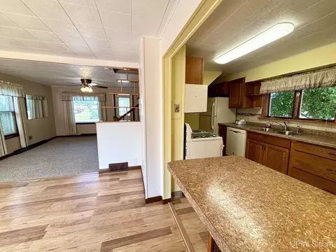 Kitchen - 411 Wright, Marquette, MI 49855 photo 7 of 7