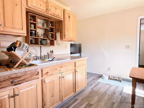 Kitchen - 317319 S Third, Ishpeming, MI 49849 photo 4 of 4