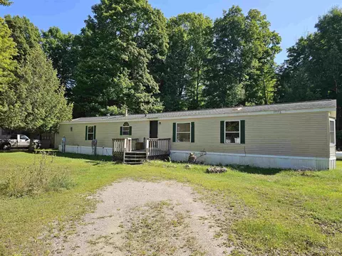 9643 W Dusty, Manistique, MI 49854