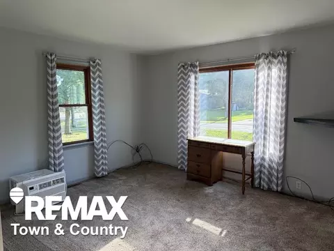 Living - 11934 Benson, Mount Morris, MI 48458 photo 2 of 3