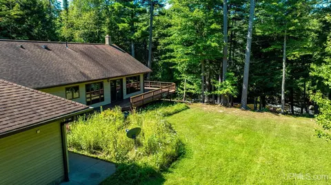 Exterior - 658 E Riv, L'anse, MI 49946 photo 3 of 8