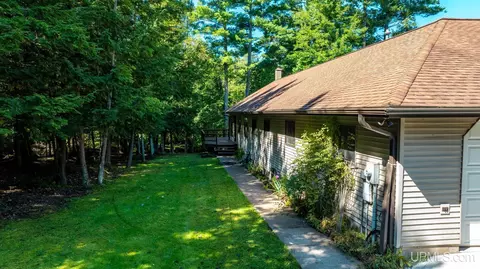 Exterior - 658 E Riv, L'anse, MI 49946 photo 7 of 8