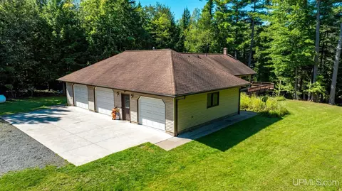 Exterior - 658 E Riv, L'anse, MI 49946 photo 2 of 8